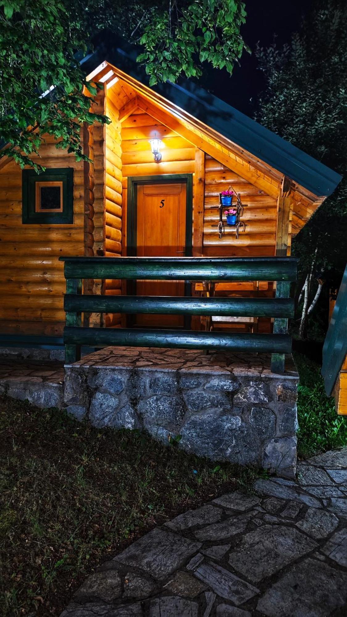 Kozak Apartments & Restaurant Mojkovac Buitenkant foto